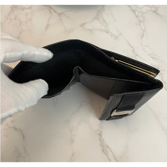 Salvatore Ferragamo Vara Bow Black Embossed Leather Trifold Kiss Lock Wallet EUC - Picture 10 of 10